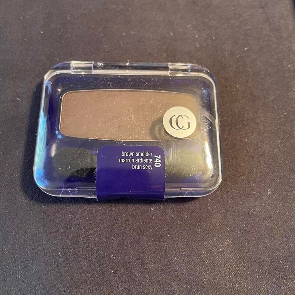 Covergirl Makeup brown smolder eyeshadow in shade 740